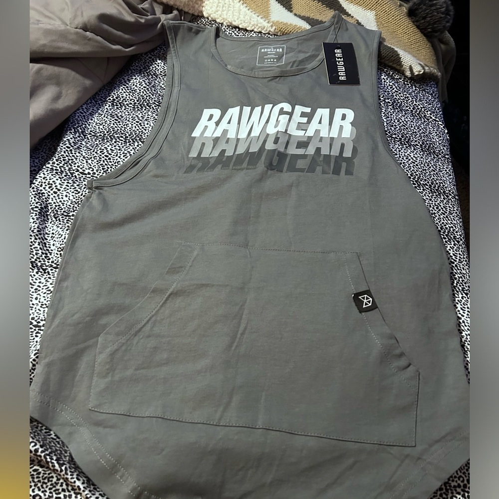 NWT RAWGEAR graphic spell out Mens tank with kangaroo pocket SZ M 95
